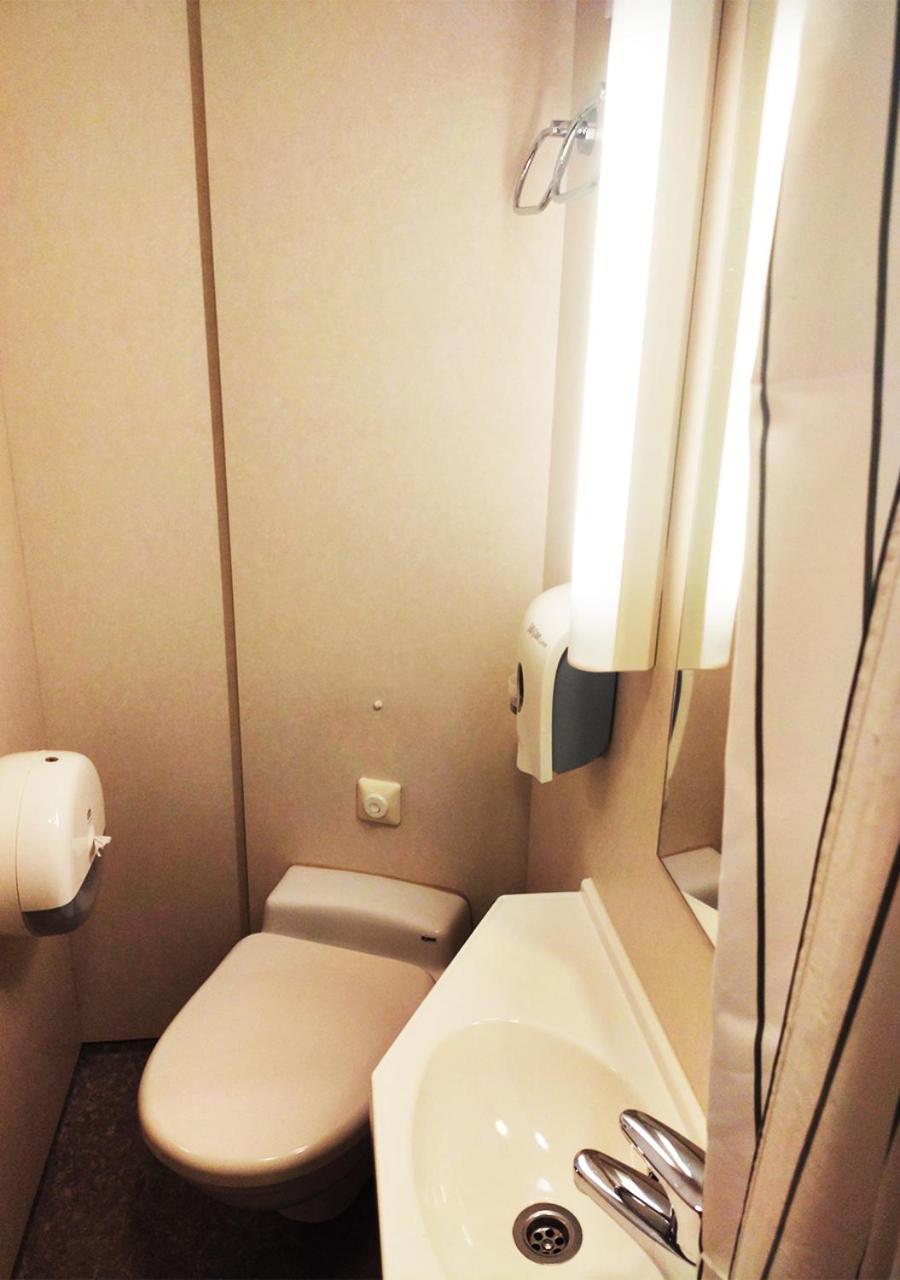 Viking Line Ferry Viking Xprs - One-Way Journey From Helsinki To Tallinn Room photo
